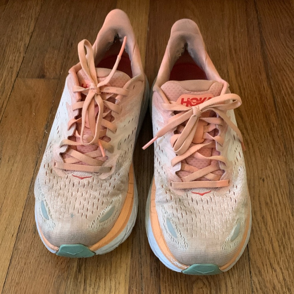 HOKA Clifton 8